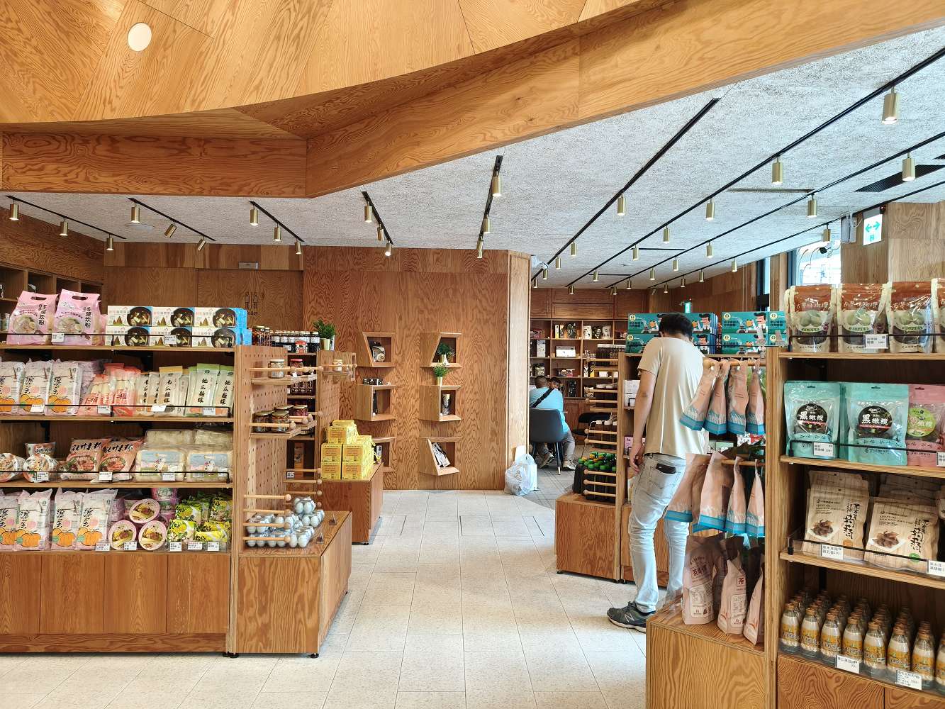 台南善化景點｜善化農會 農食選物所！必吃濃郁芝麻霜淇淋