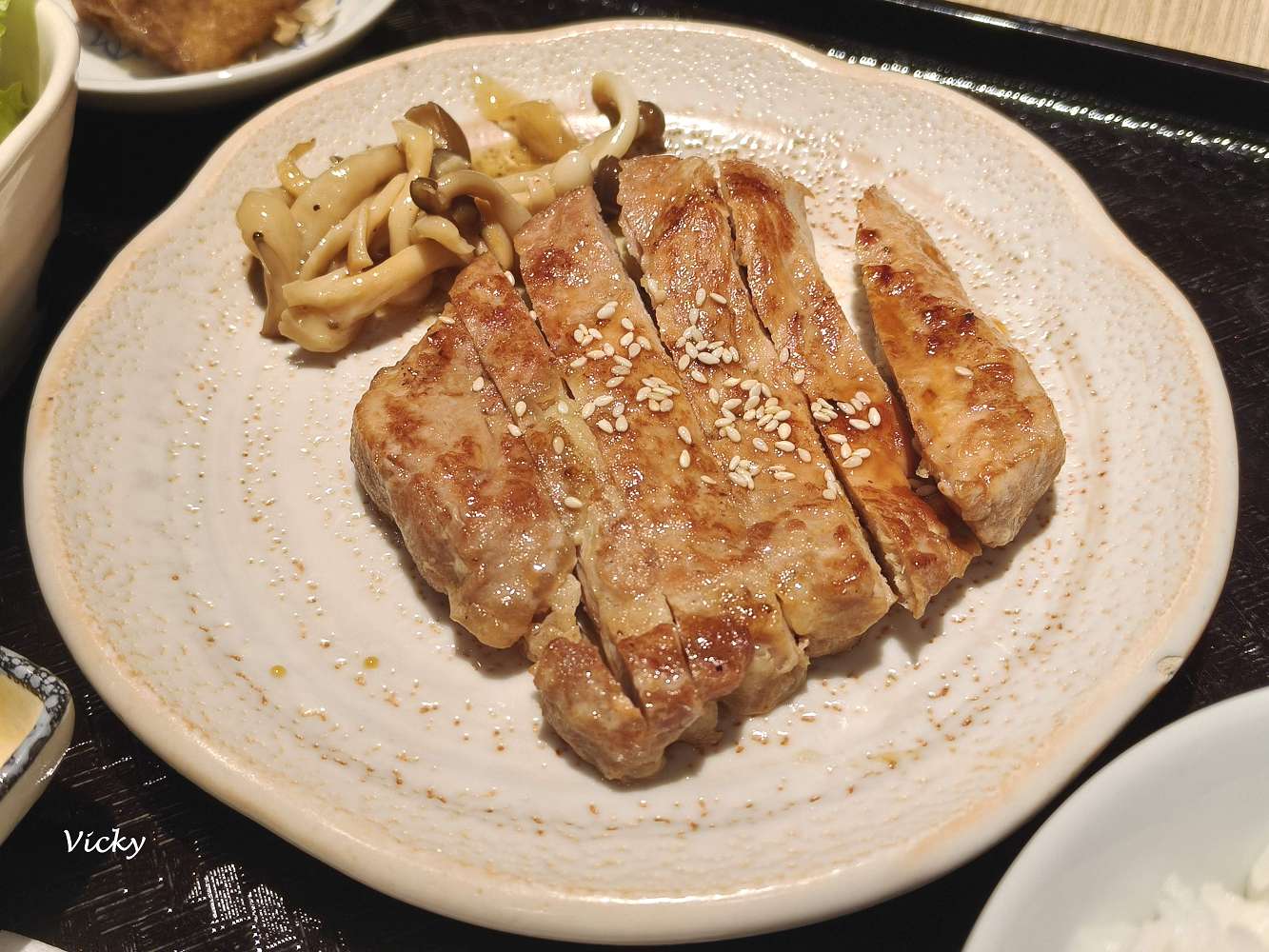 台南成大美食︱井選日式定食：大學路巷弄精緻和風料理，停車方便、環境舒適，附菜單