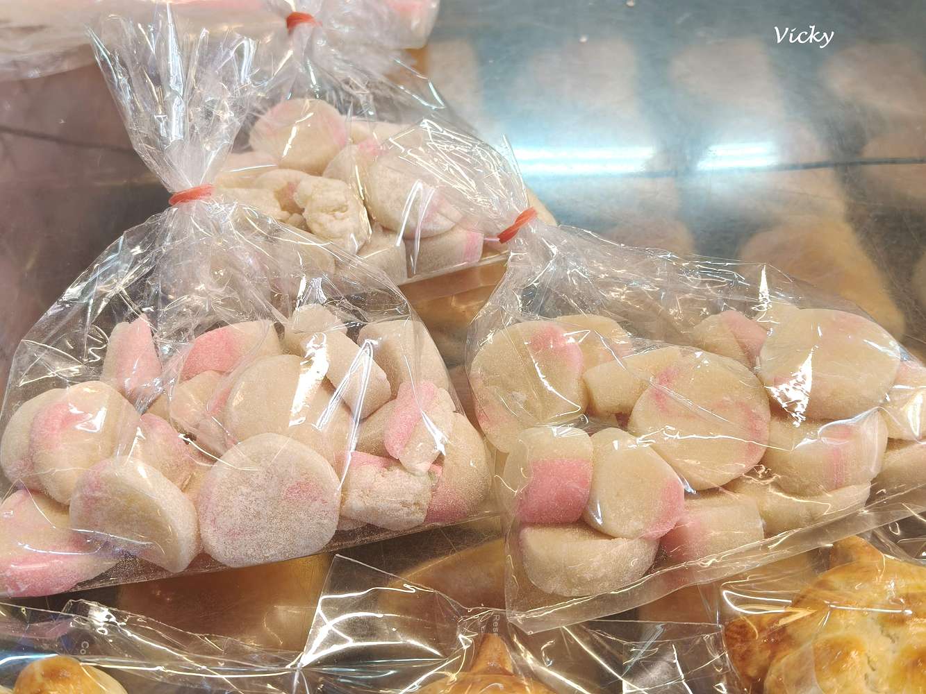 台南神農街美食︱寶來香餅舖：隱身老街的百年餅香，穿越時空的古早味！必買黑糖椪餅、台式馬卡龍