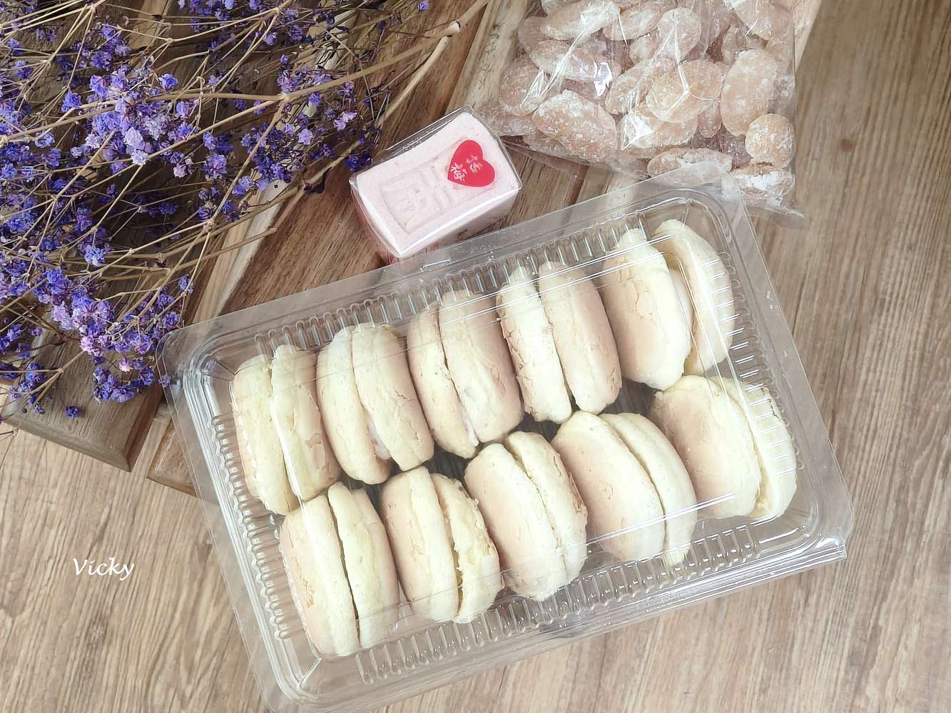 台南神農街美食︱寶來香餅舖：隱身老街的百年餅香，穿越時空的古早味！必買黑糖椪餅、台式馬卡龍