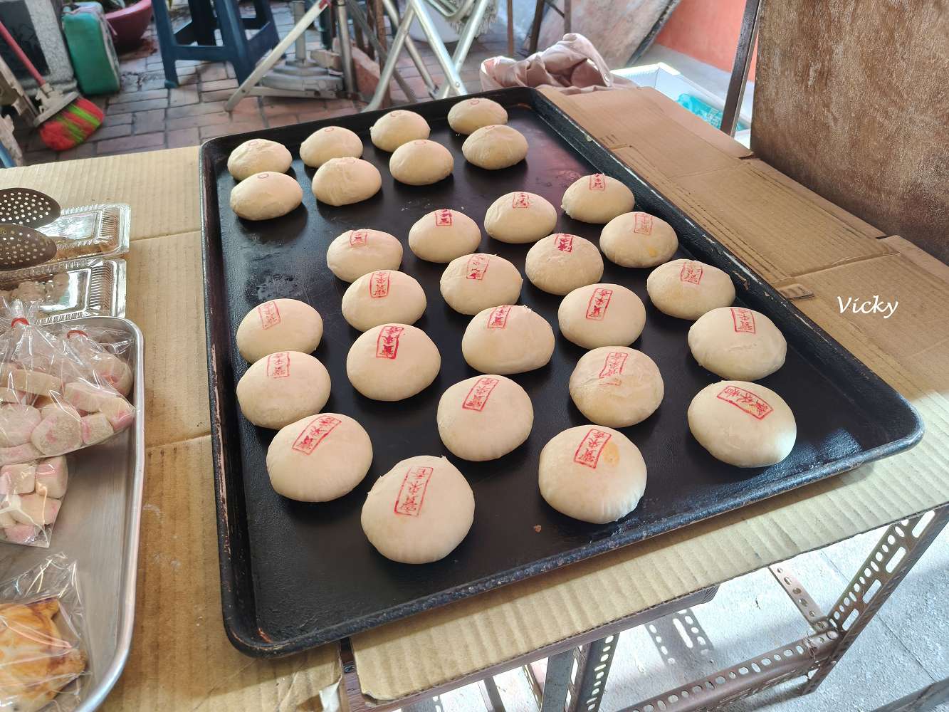 台南神農街美食︱寶來香餅舖：隱身老街的百年餅香，穿越時空的古早味！必買黑糖椪餅、台式馬卡龍