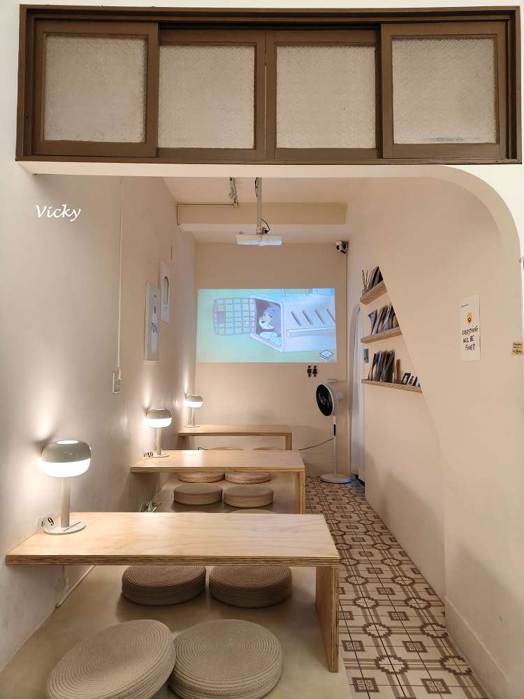 台南東區美食︱咖裏：裕豐街日系雜誌風餐廳，品嘗熟成咖哩與特調飲品，附菜單