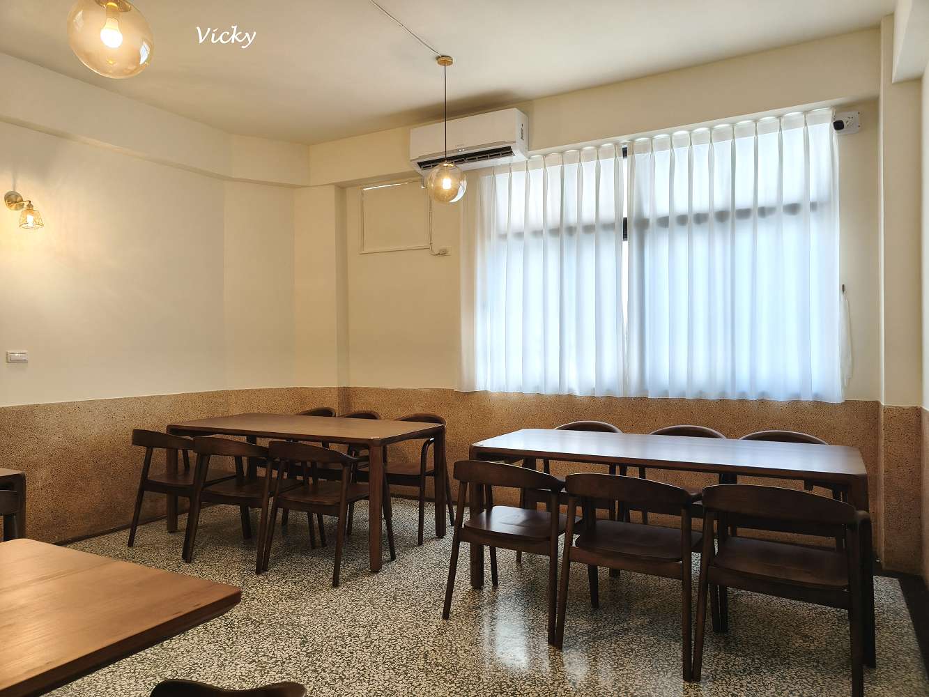 台南府中街 日內器皿：走進豪宅裡的選物店！超壯觀 3 層樓日式器皿專賣店，還有隱藏版「燉飯烤餅」