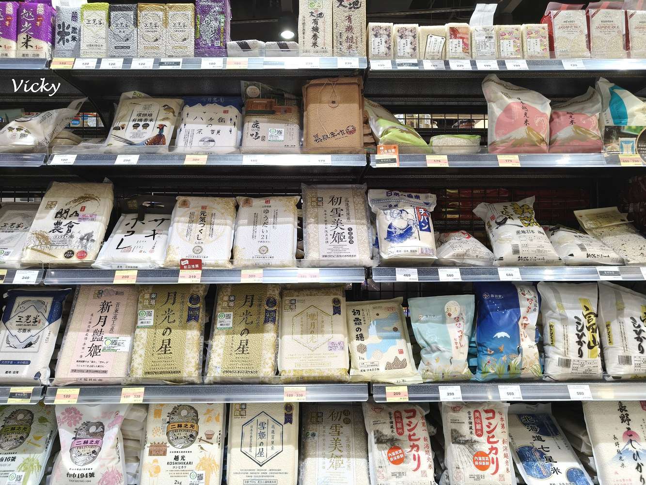 台南超市推薦｜南紡購物中心 Mia C’bon 超好逛！代客煎牛排、好市多同款益生雞、異國醬料控必收，打破百貨超市貴桑桑的迷思！