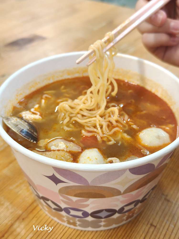 網站近期文章：台南 隆田 買記鍋燒意麵：車站前的人氣鍋燒店，鹹酥雞也能一起點！多國語言菜單超國際化