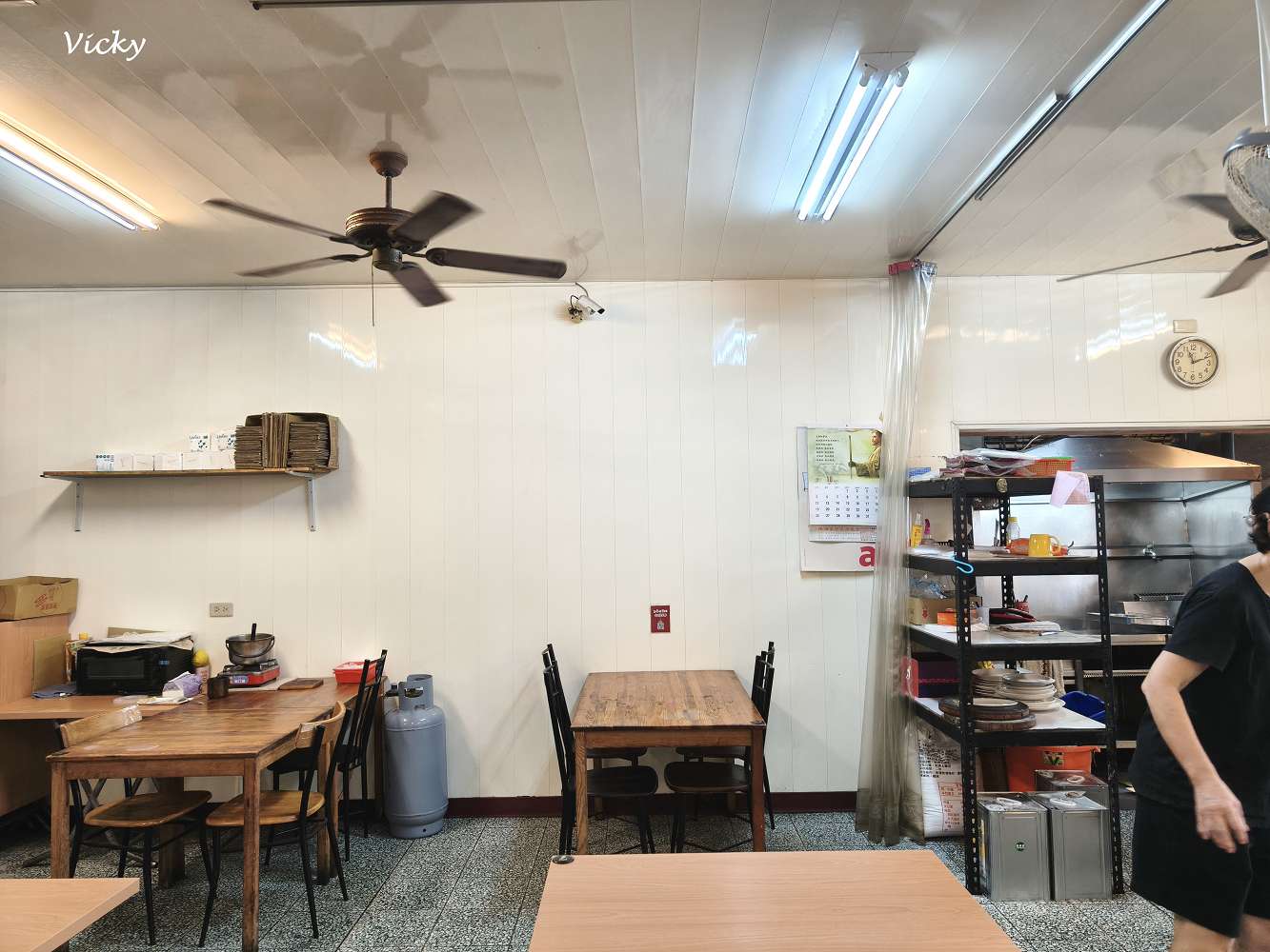 台南 隆田 買記鍋燒意麵：車站前的人氣鍋燒店，鹹酥雞也能一起點！多國語言菜單超國際化