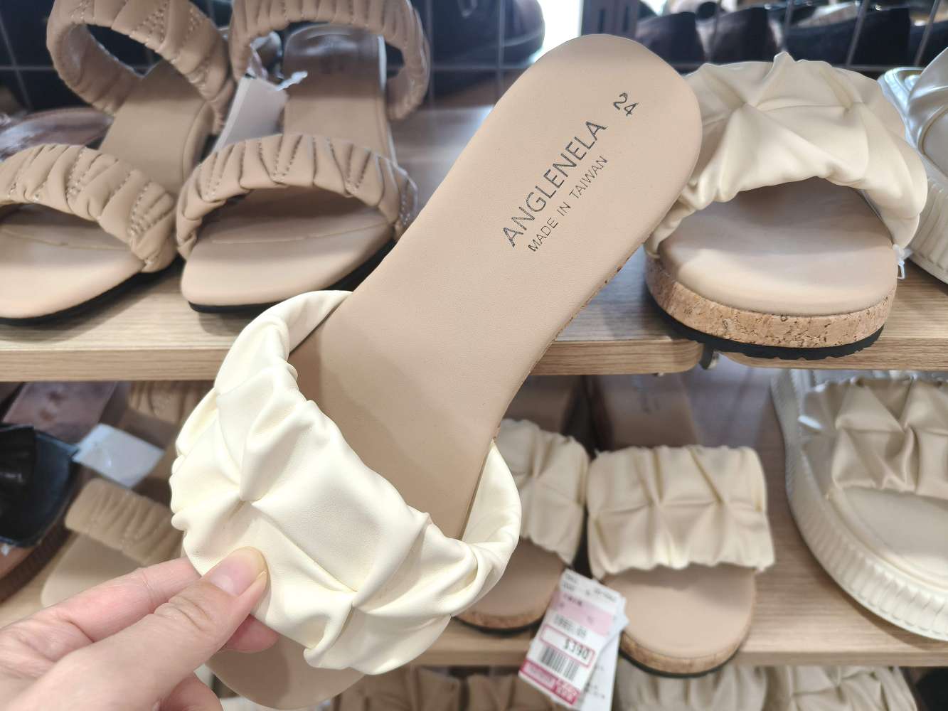 台南購物︱思夢樂：不輸GU、Uniqlo 的日本平價好物，MIT S.Basic 系列與高 CP 值寢具大公開