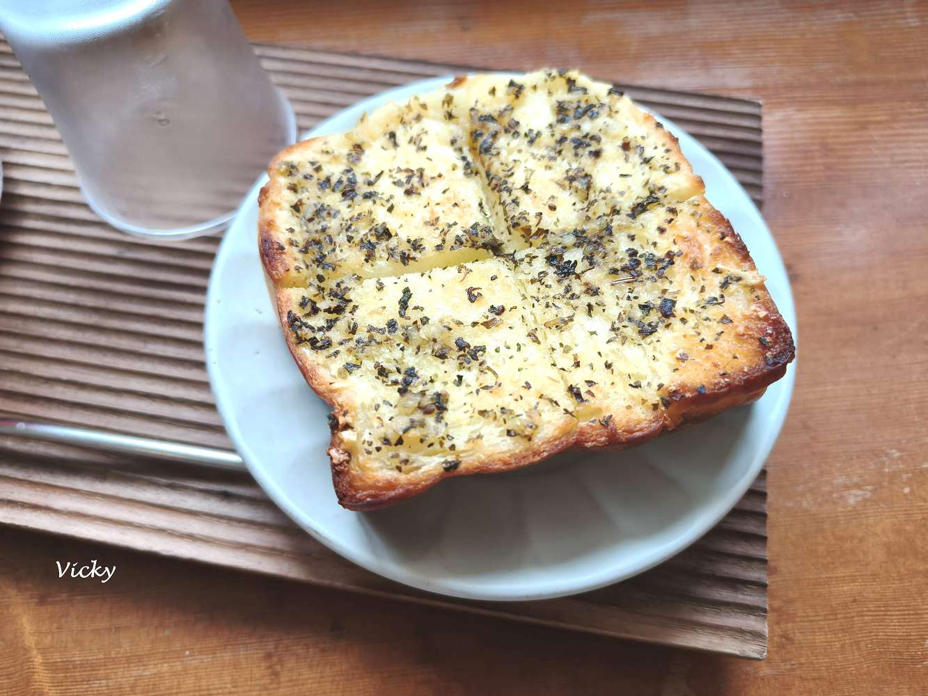 台南老宅咖啡｜窗扉：開元路派出所旁的秘境，躲進老屋品嚐手作厚片與靜謐時光