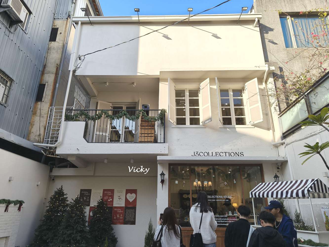 台中西區|做咖啡 HECHO cafe & wine:誤打誤撞走進勤美巷弄的12年老靈魂,在工業風老宅品嚐令人驚豔的手撕豬佛卡夏與氣炸羽衣甘藍沙拉 台中西區|做咖啡 HECHO cafe & wine:誤打誤撞走進勤美巷弄的12年老靈魂,在工業風老宅品嚐令人驚豔的手撕豬佛卡夏與氣炸羽衣甘藍沙拉