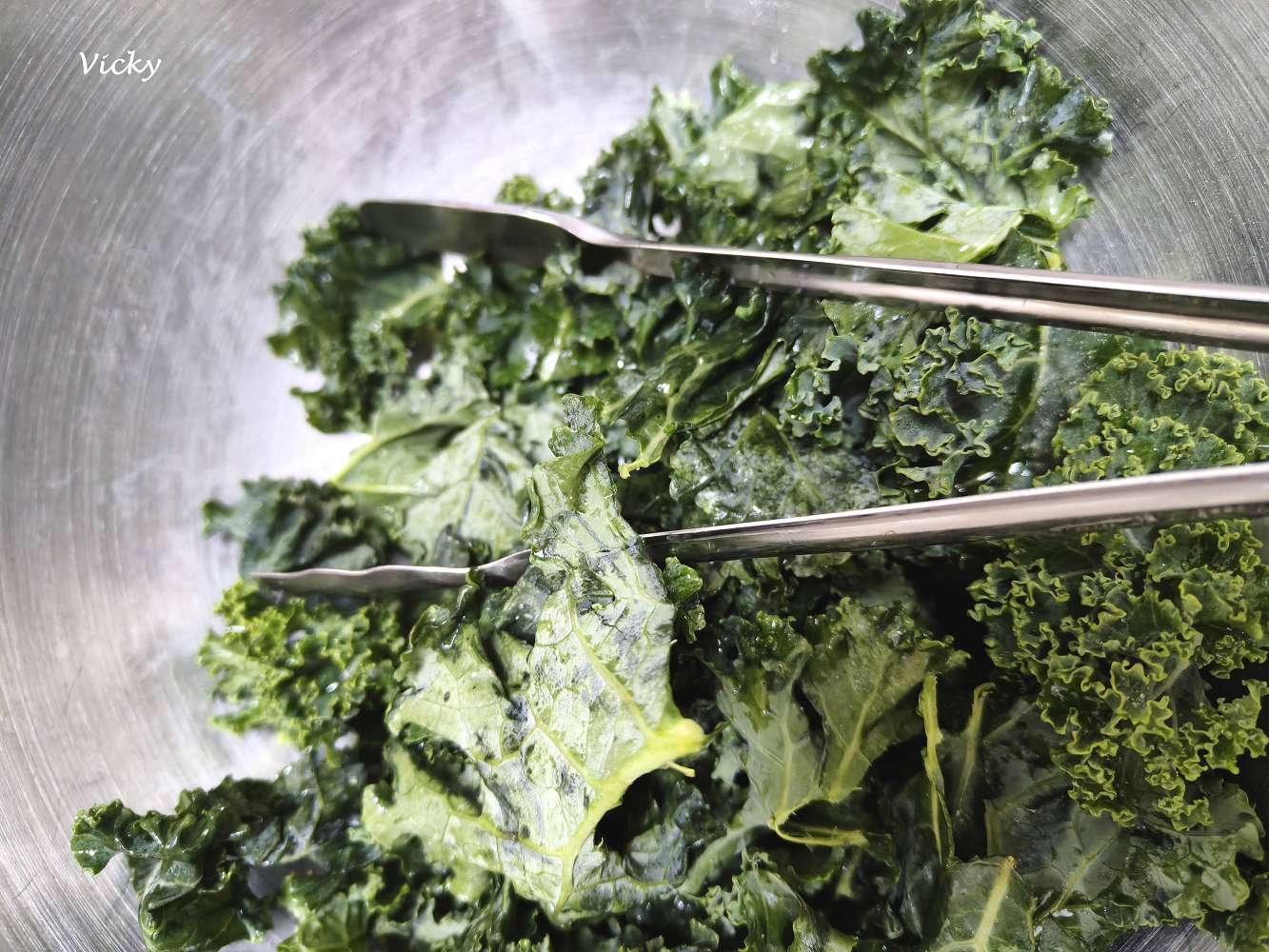 氣炸鍋料理︱氣炸羽衣甘藍：自己做海苔！5分鐘完成低卡零食，比洋芋片還涮嘴