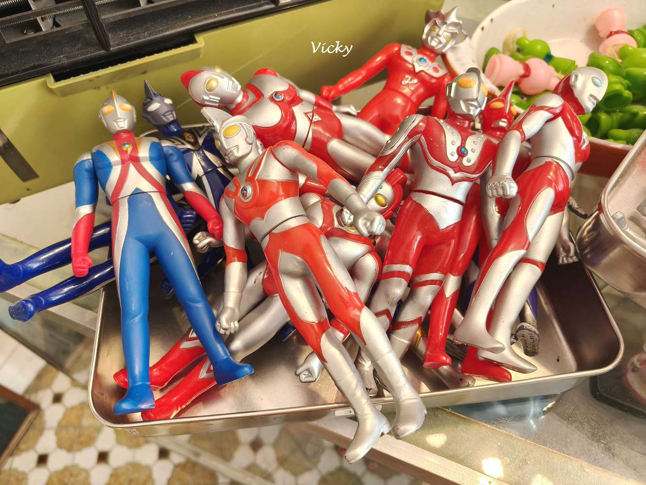 台南中西區美食|阿美嬤紅茶奶 開山店:昭和復古風飲料店!喝古早味紅茶奶、買懷舊麵茶粉與選物 台南中西區美食|阿美嬤紅茶奶 開山店:昭和復古風飲料店!喝古早味紅茶奶、買懷舊麵茶粉與選物