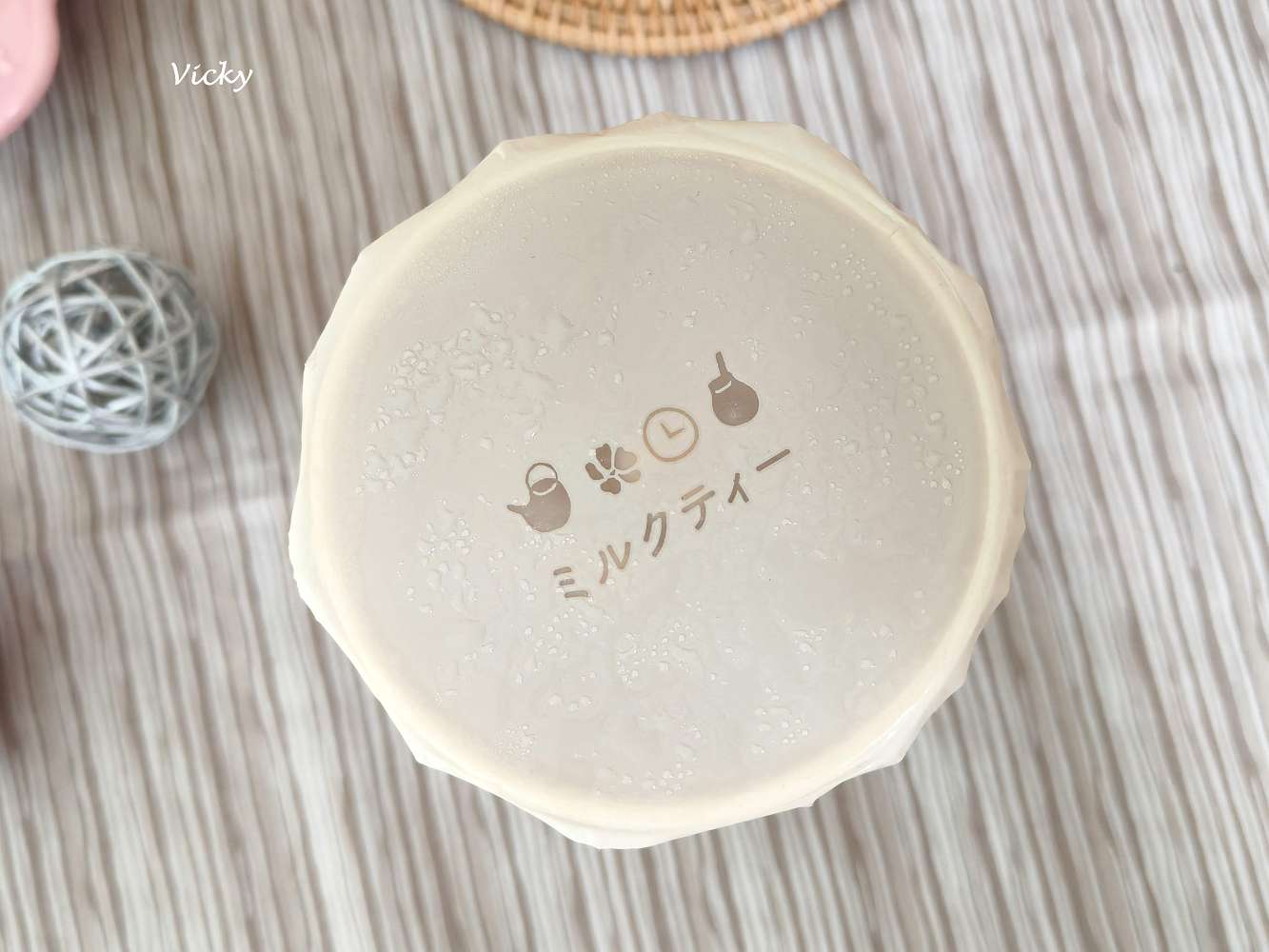 台南中西區美食|阿美嬤紅茶奶 開山店:昭和復古風飲料店!喝古早味紅茶奶、買懷舊麵茶粉與選物 台南中西區美食|阿美嬤紅茶奶 開山店:昭和復古風飲料店!喝古早味紅茶奶、買懷舊麵茶粉與選物