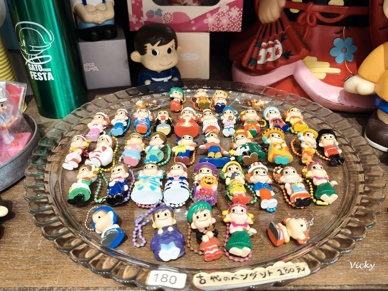 台南中西區美食|阿美嬤紅茶奶 開山店:昭和復古風飲料店!喝古早味紅茶奶、買懷舊麵茶粉與選物 台南中西區美食|阿美嬤紅茶奶 開山店:昭和復古風飲料店!喝古早味紅茶奶、買懷舊麵茶粉與選物