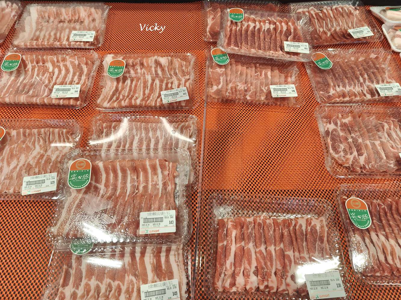 台南購物攻略｜愛買 台南店： 週末採買儀式感，星巴克、全台南最大無印、愛買一站式補貨地圖