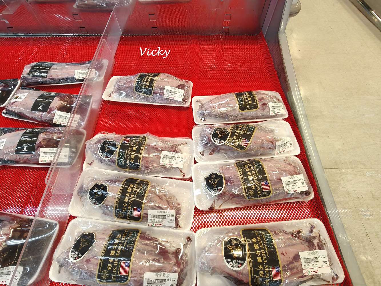 台南購物攻略｜愛買 台南店： 週末採買儀式感，星巴克、全台南最大無印、愛買一站式補貨地圖