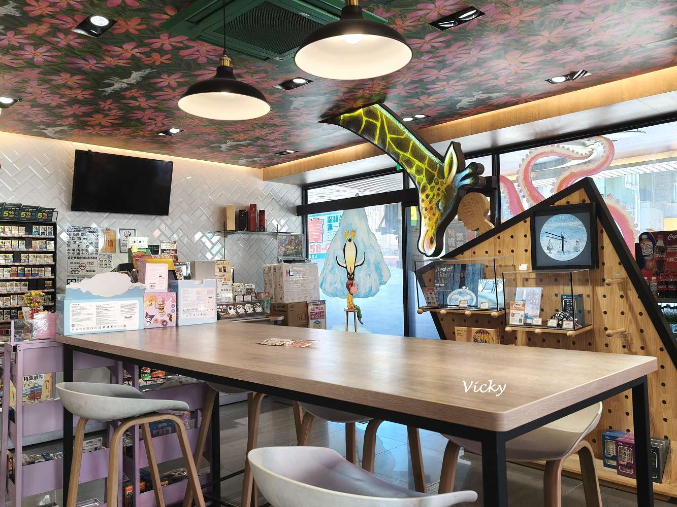 台南景點︱全台首間 萊爾富 X 幾米主題門市：走進幾米的繪本世界！加碼推薦必買日本飲品與高質感 MIT 襪子