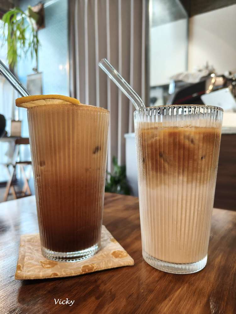 台南中西區咖啡館︱蒔在咖啡：老宅裡的靜謐時光，品嚐大人味提拉米蘇與抹茶紅豆巴斯克