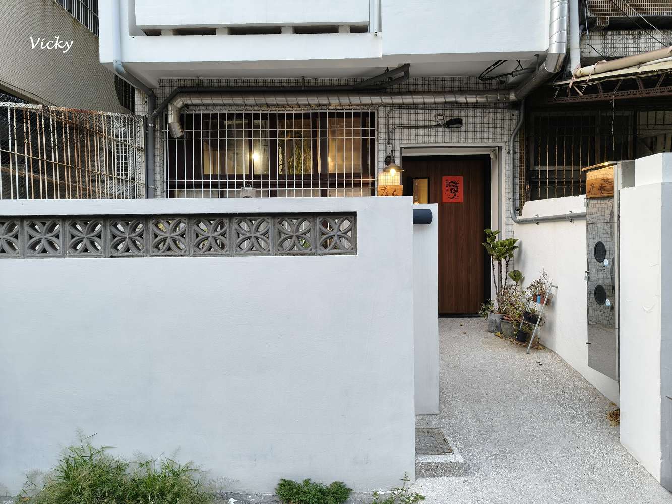 台南中西區咖啡館︱蒔在咖啡：老宅裡的靜謐時光，品嚐大人味提拉米蘇與抹茶紅豆巴斯克