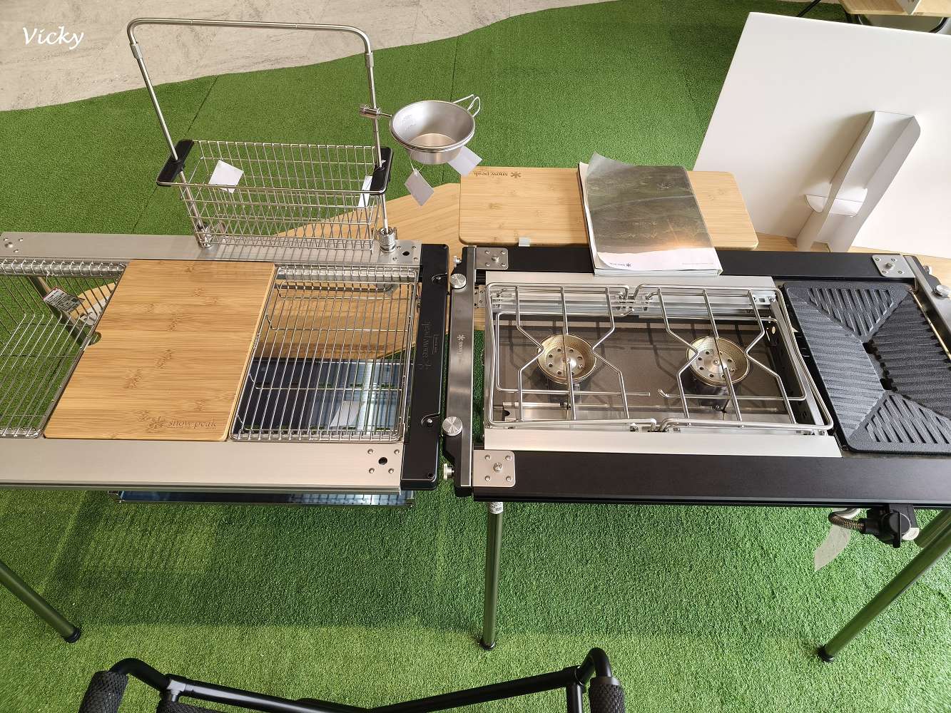 台南安平新地標！Snow Peak LANDSTATION TAINAN 雪諾必克：全台規模最大！在露營帳篷下喝咖啡，體驗野遊生活美學