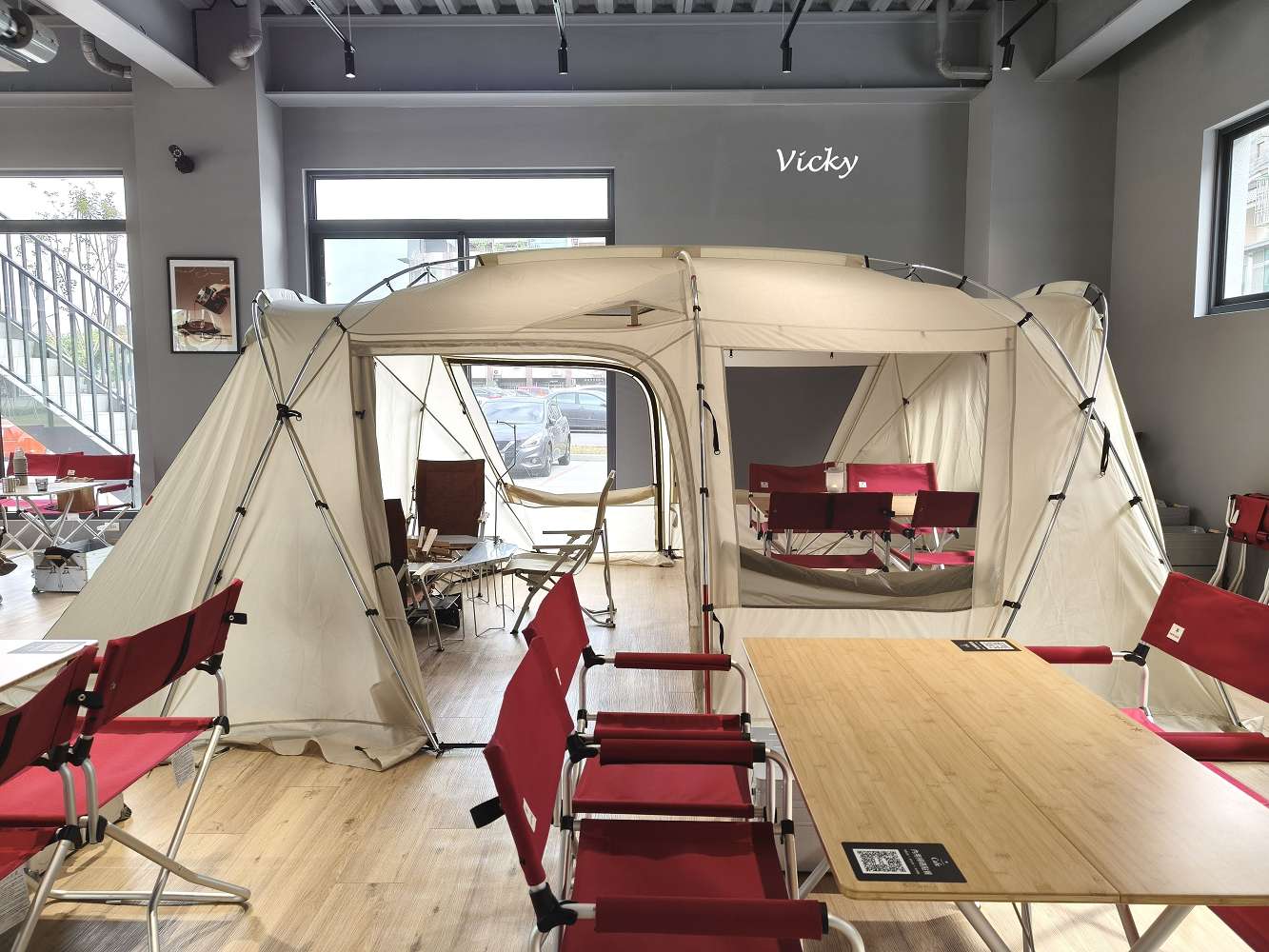 台南安平新地標！Snow Peak LANDSTATION TAINAN 雪諾必克：全台規模最大！在露營帳篷下喝咖啡，體驗野遊生活美學