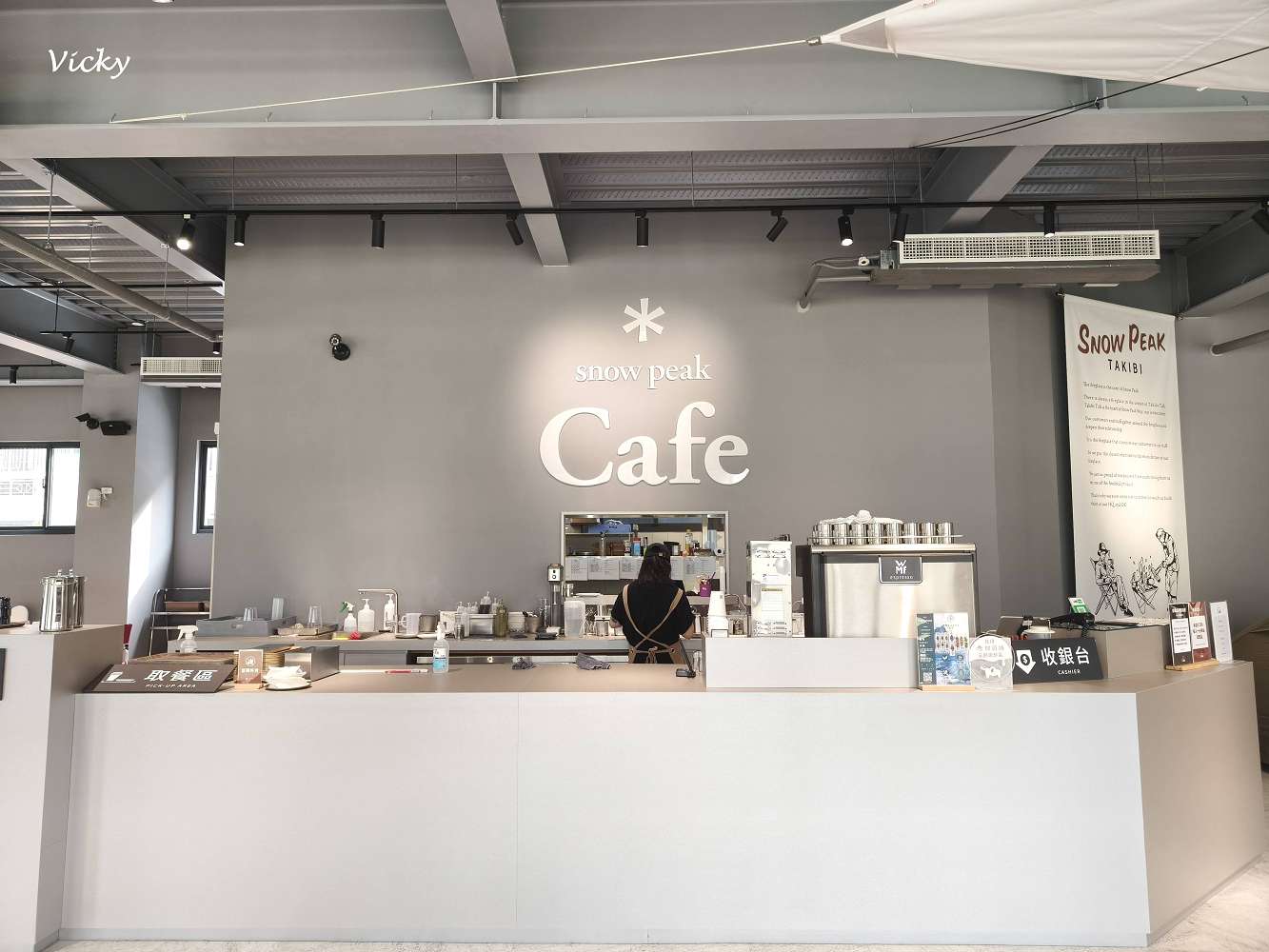 台南安平新地標！Snow Peak LANDSTATION TAINAN 雪諾必克：全台規模最大！在露營帳篷下喝咖啡，體驗野遊生活美學