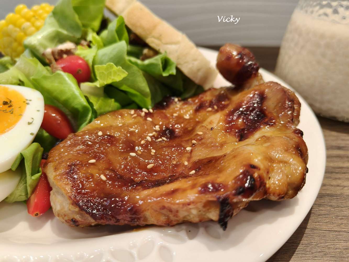 台南早午餐推薦｜TNN Brunch 雙好食光：清水寺旁的靜謐時光，絕美窗花老宅，雞腿排沙拉套餐含甜點飲品的高CP值早餐！