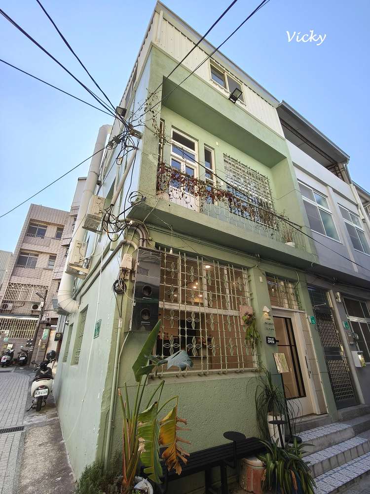 台南早午餐推薦｜TNN Brunch 雙好食光：清水寺旁的靜謐時光，絕美窗花老宅，雞腿排沙拉套餐含甜點飲品的高CP值早餐！