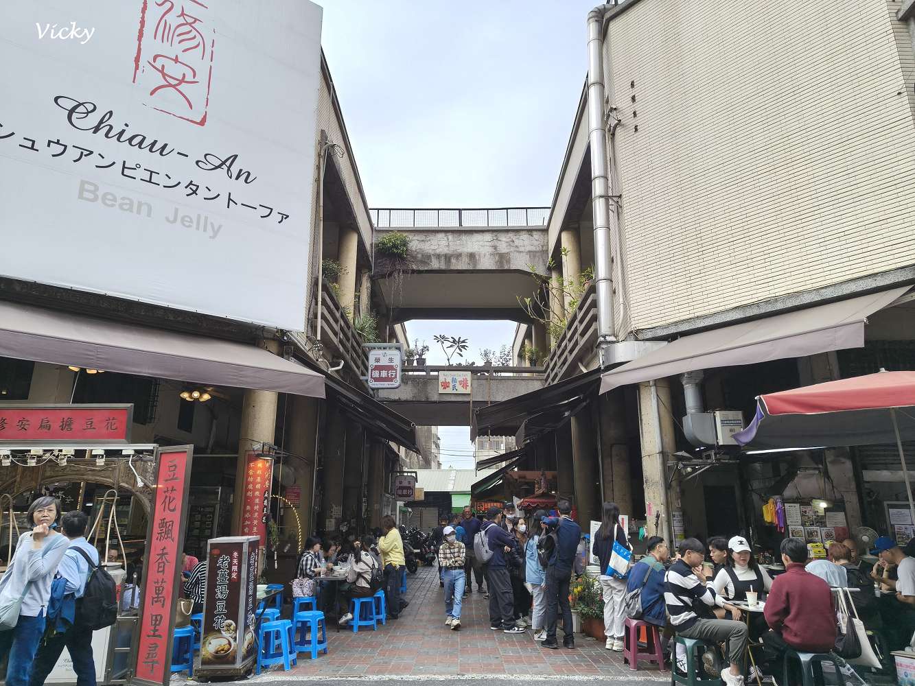 2026 台南國華街美食地圖︱國華街三段10家必吃攻略！從古早味春捲到冠軍咖啡，附Google地圖