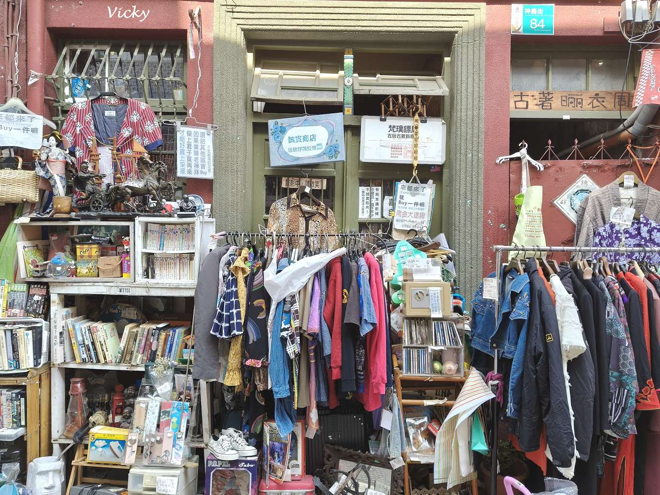 台南景點︱神農街懶人包：從水仙宮到藥王廟，14站必訪老宅美食、文創與復古店舖全攻略