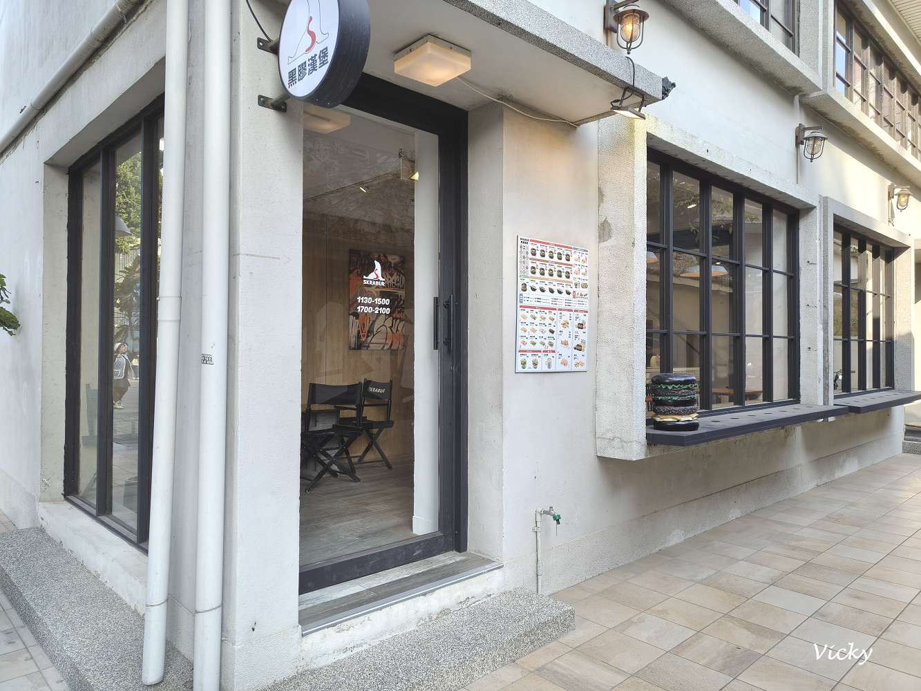 台南藍晒圖文創園區懶人包｜16間必訪店家推薦：顏振發手繪看板、黑膠漢堡、職人手作與隱藏版美食地圖