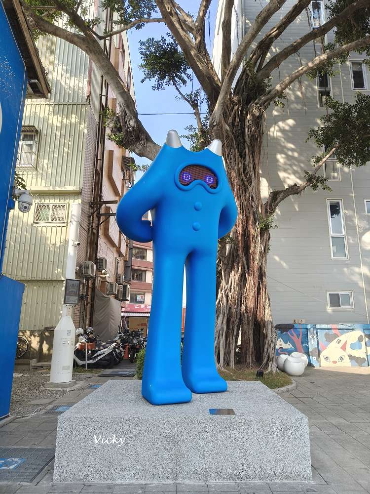 台南藍晒圖文創園區懶人包｜16間必訪店家推薦：顏振發手繪看板、黑膠漢堡、職人手作與隱藏版美食地圖