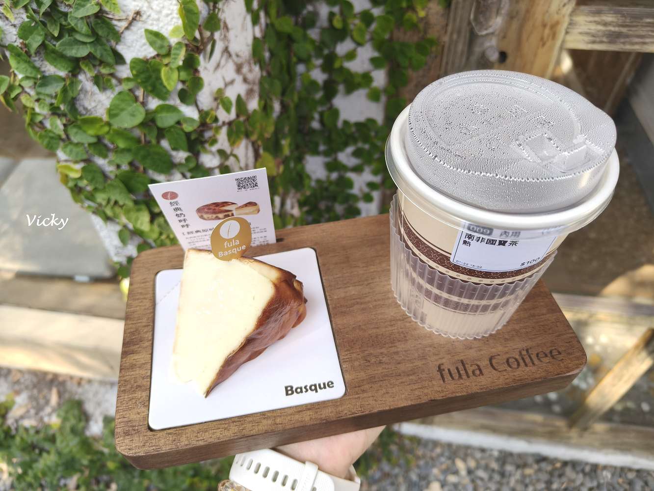 台南藍晒圖文創園區懶人包｜16間必訪店家推薦：顏振發手繪看板、黑膠漢堡、職人手作與隱藏版美食地圖