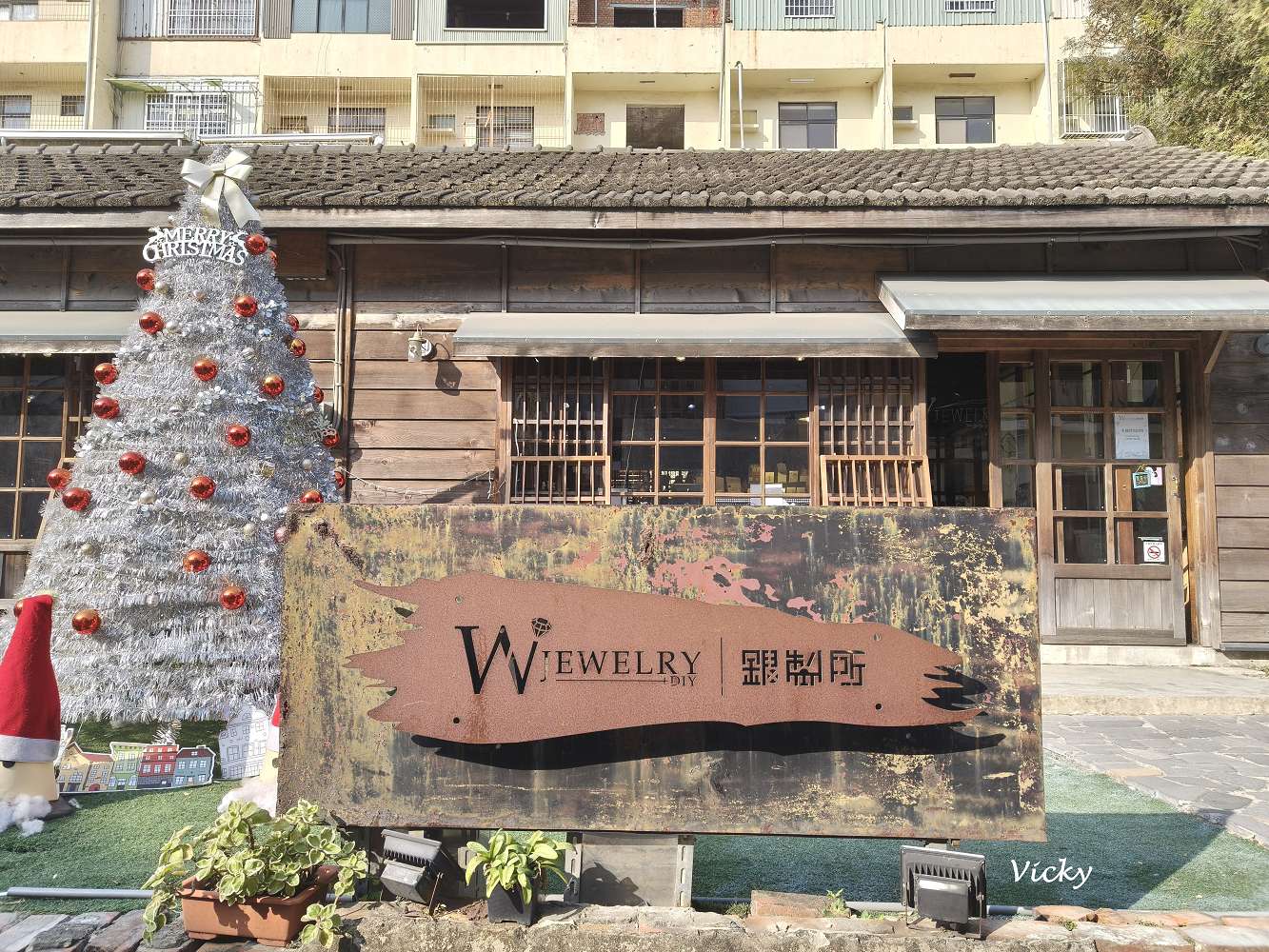 台南藍晒圖文創園區懶人包｜16間必訪店家推薦：顏振發手繪看板、黑膠漢堡、職人手作與隱藏版美食地圖