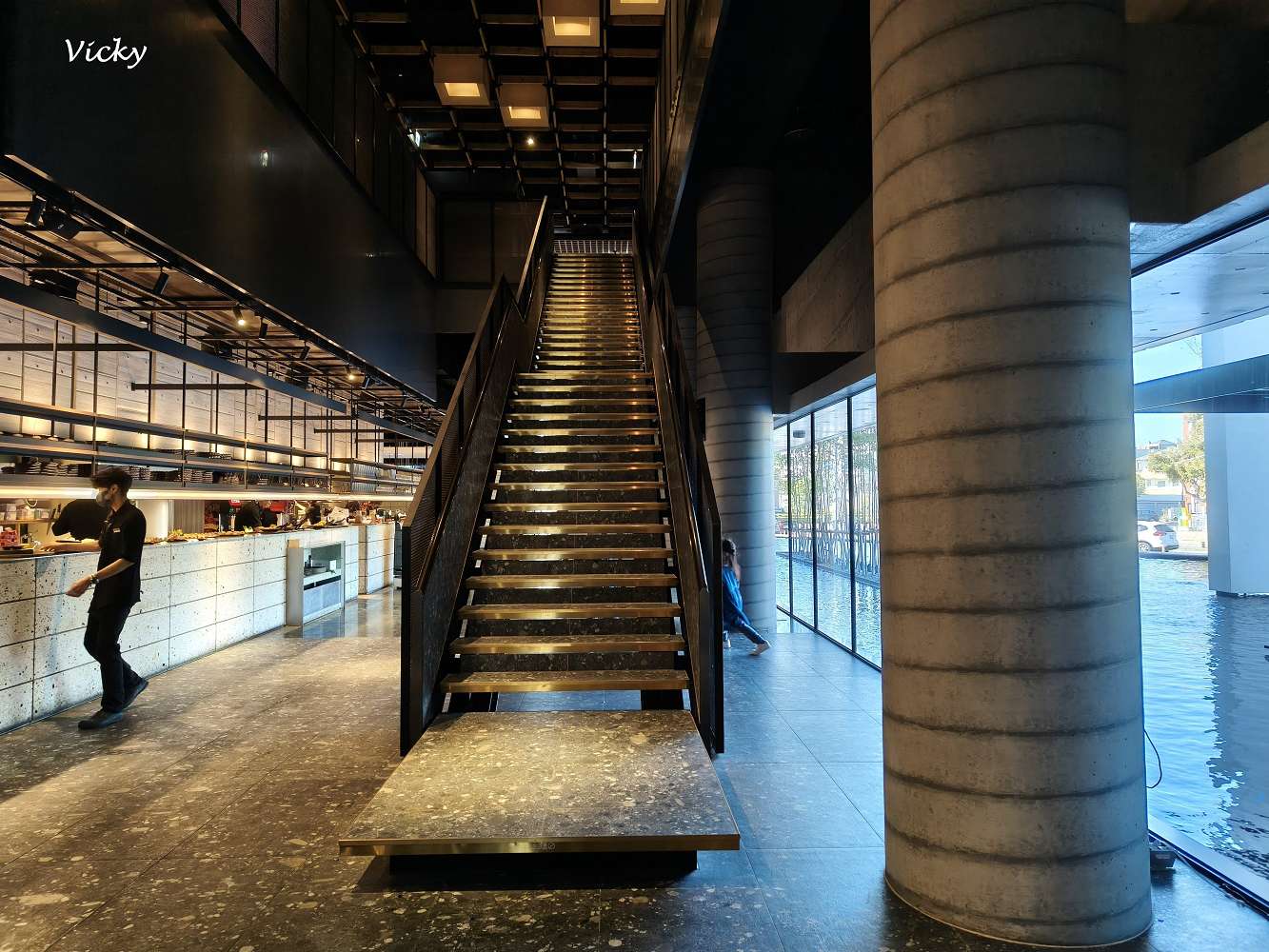 台南燒肉推薦｜碳佐麻里精品燒肉 台南新興店：慶生聚餐首選！超狂生日優惠好禮拿不完，必點幻切和牛牛舌拱橋切，含完整菜單