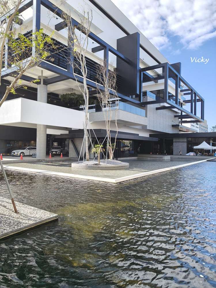 台南燒肉推薦｜碳佐麻里精品燒肉 台南新興店：慶生聚餐首選！超狂生日優惠好禮拿不完，必點幻切和牛牛舌拱橋切，含完整菜單