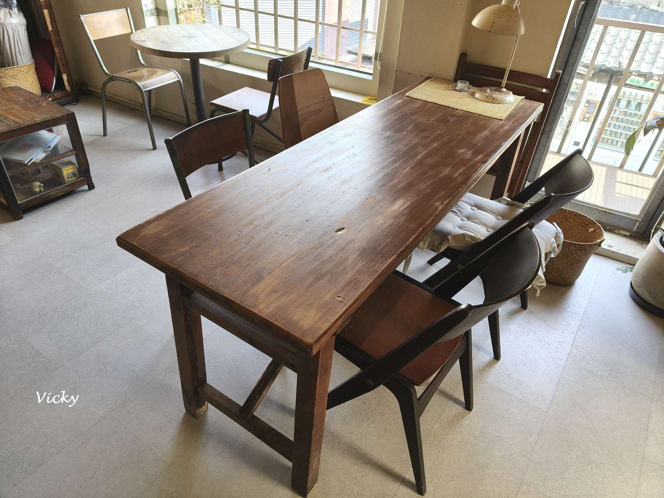 台南神農街美食｜Paris古咪小日常咖啡：窩在老宅陽台發呆，感受神農街與康樂街交會的慢步調