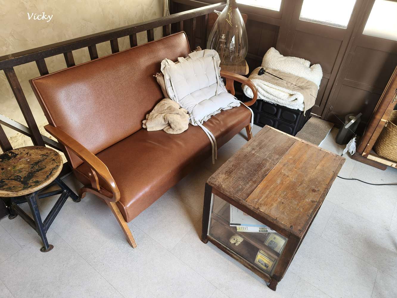 台南神農街美食｜Paris古咪小日常咖啡：窩在老宅陽台發呆，感受神農街與康樂街交會的慢步調