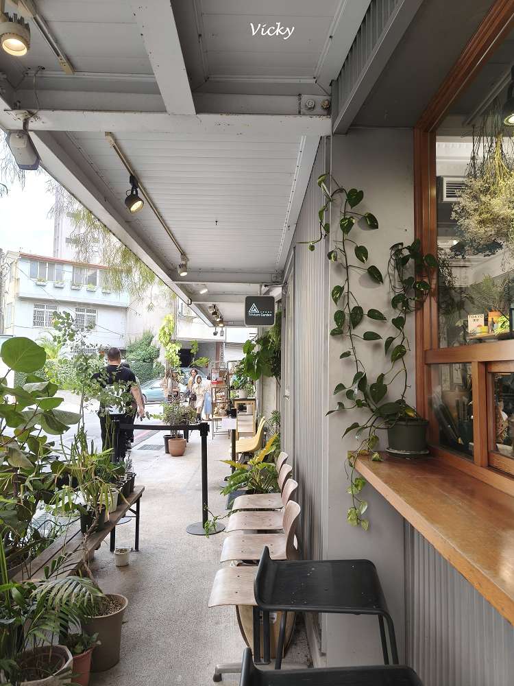 台中花店推薦｜弎學植務所：審計新村轉角遇見森林系秘境，百元就能帶走的生活儀式感，質感生活從這裡開始！