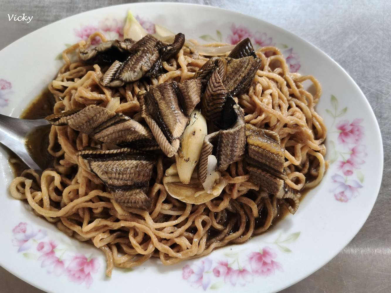 台南南區必吃︱好好吃鱔魚意麵：台南在地人私藏！鑊氣十足、鮮甜爽脆，金華路上低調卻驚豔的深夜美味，附菜單