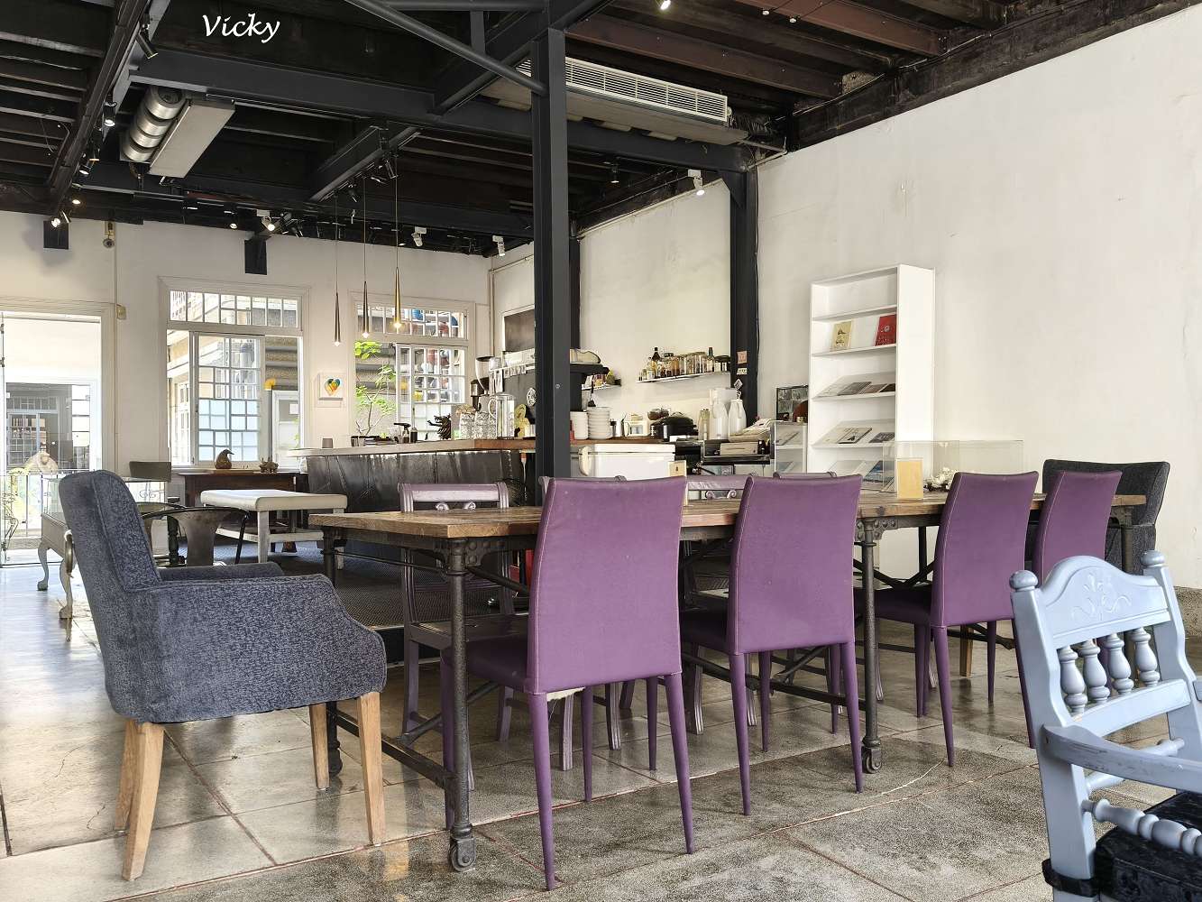 台南中西區老屋咖啡︱B.B. Cafe 小黑熊咖啡：走進台南民權路的歷史摺頁，與藝文展覽、老屋咖啡來一場驚喜邂逅