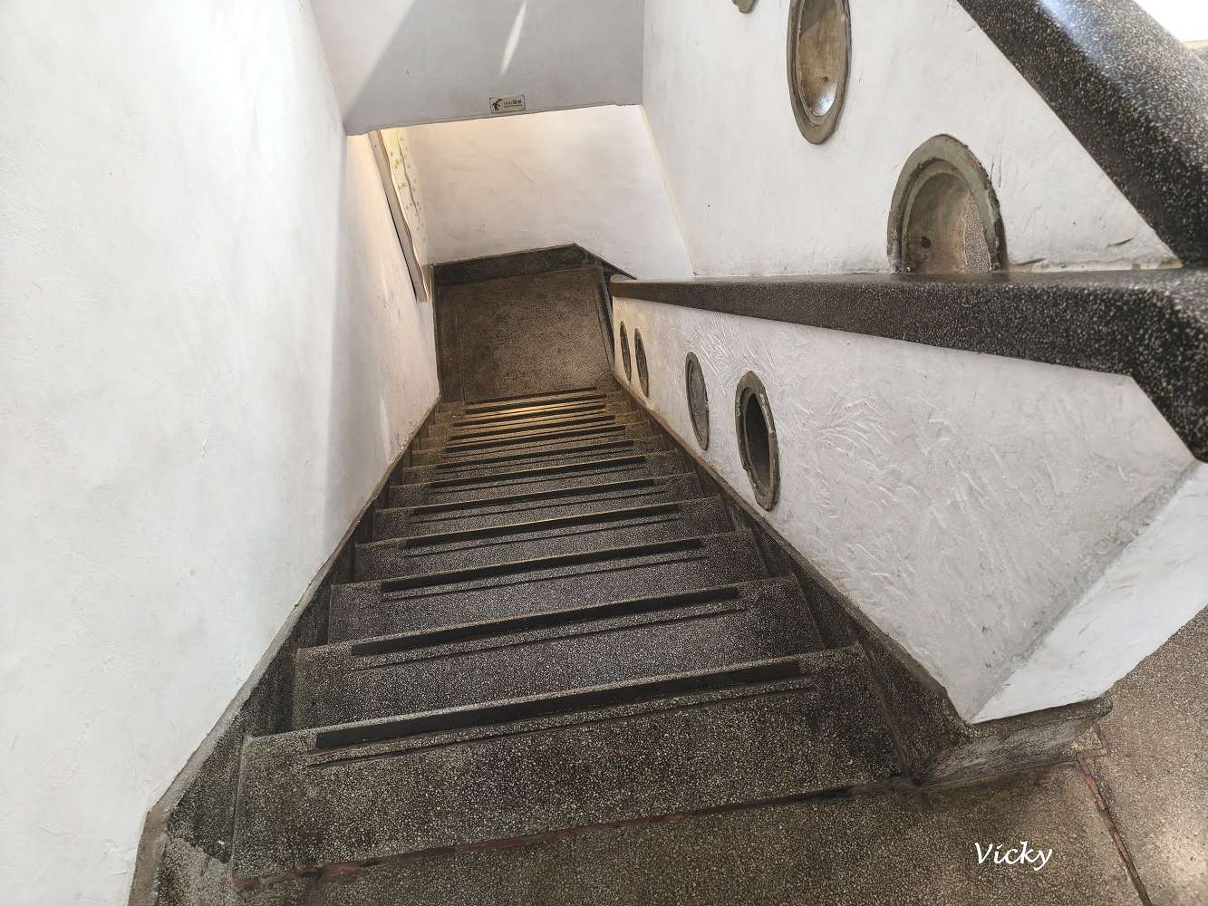 台南中西區老屋咖啡︱B.B. Cafe 小黑熊咖啡：走進台南民權路的歷史摺頁，與藝文展覽、老屋咖啡來一場驚喜邂逅