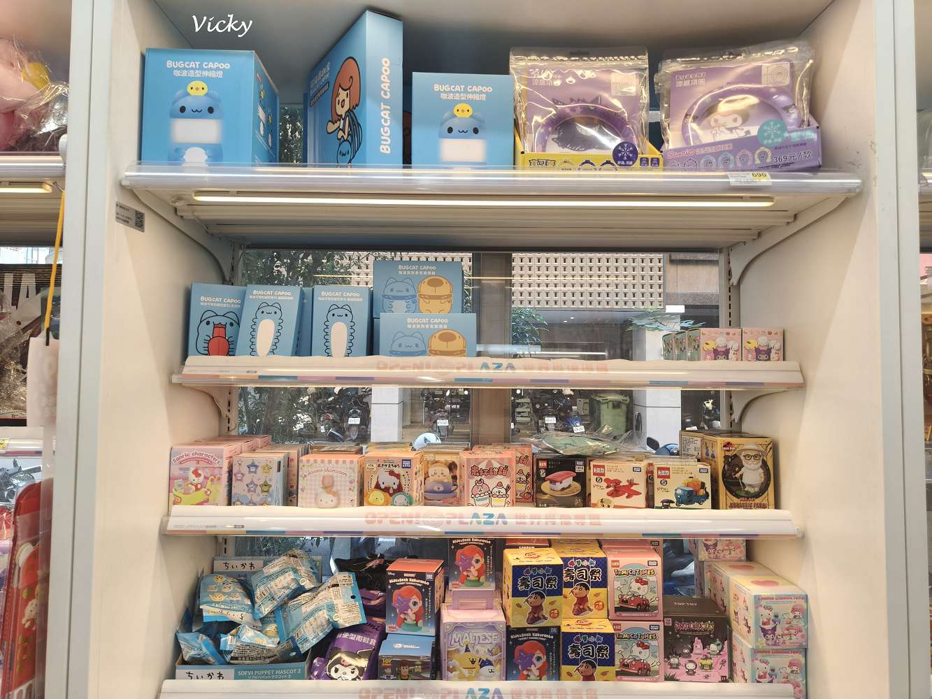 高雄旅遊︱貓貓蟲咖波主題 7-11 旗艦店！超萌周邊、限定咖啡杯，療癒系教主降臨！