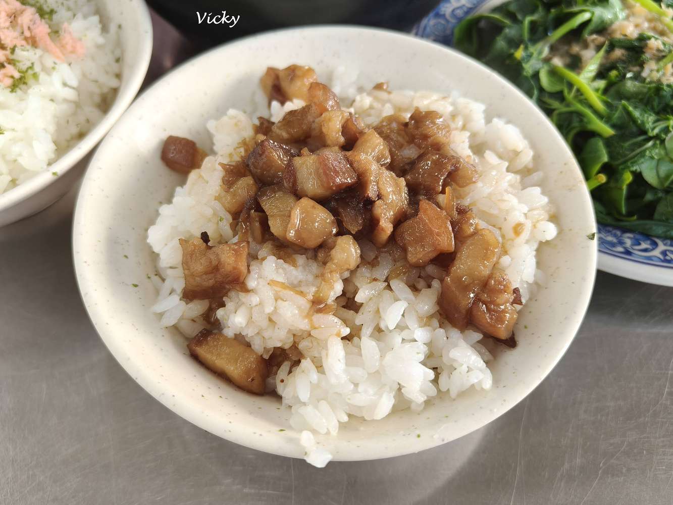 台南美食︱台灣鮮魚湯 肉燥飯（府前 創始店）：在地人激推鮮甜鱸魚湯，比牛肉湯更清爽的早午餐首選，附菜單