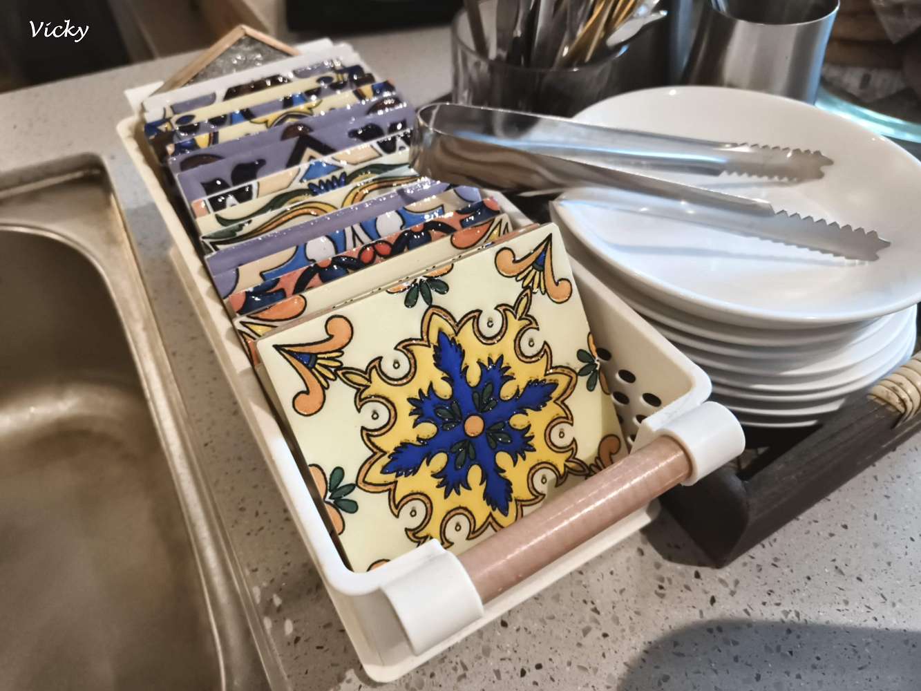 台南老宅蜂大咖啡：隱身民權路巷弄的城市祕境，跳格子、擼貓、享受離塵不離城的時光