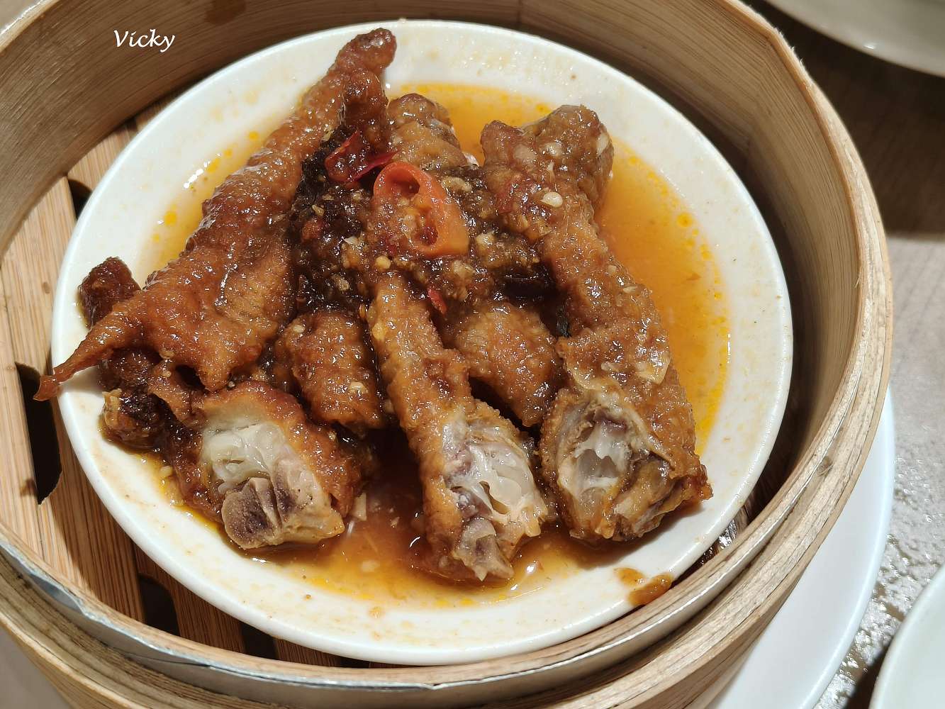 台南小籠湯包推薦︱滬品上海湯包：新址！好停車、餐點多樣化，家庭聚餐首選，附菜單