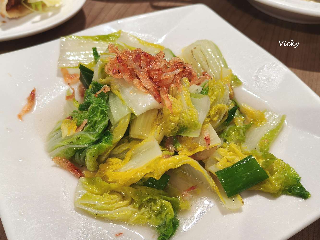 台南小籠湯包推薦︱滬品上海湯包：新址！好停車、餐點多樣化，家庭聚餐首選，附菜單