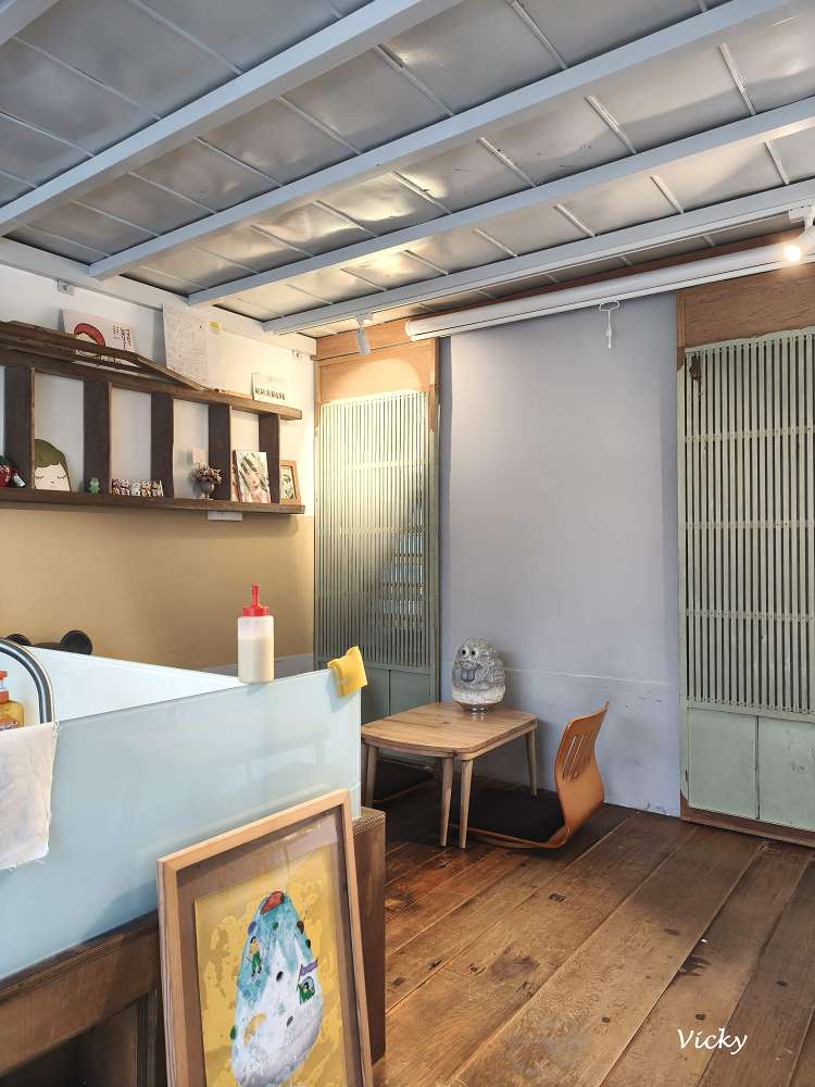 台南冰店推薦|美雪冰菓室 2.0:隱身中西區巷弄的廢墟感老宅,尋覓最純粹的手工布丁滋味,附菜單 台南冰店推薦|美雪冰菓室 2.0:隱身中西區巷弄的廢墟感老宅,尋覓最純粹的手工布丁滋味,附菜單