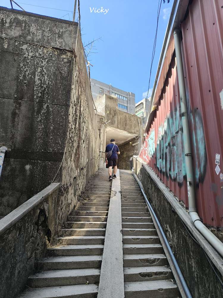 台南冰店推薦|美雪冰菓室 2.0:隱身中西區巷弄的廢墟感老宅,尋覓最純粹的手工布丁滋味,附菜單 台南冰店推薦|美雪冰菓室 2.0:隱身中西區巷弄的廢墟感老宅,尋覓最純粹的手工布丁滋味,附菜單