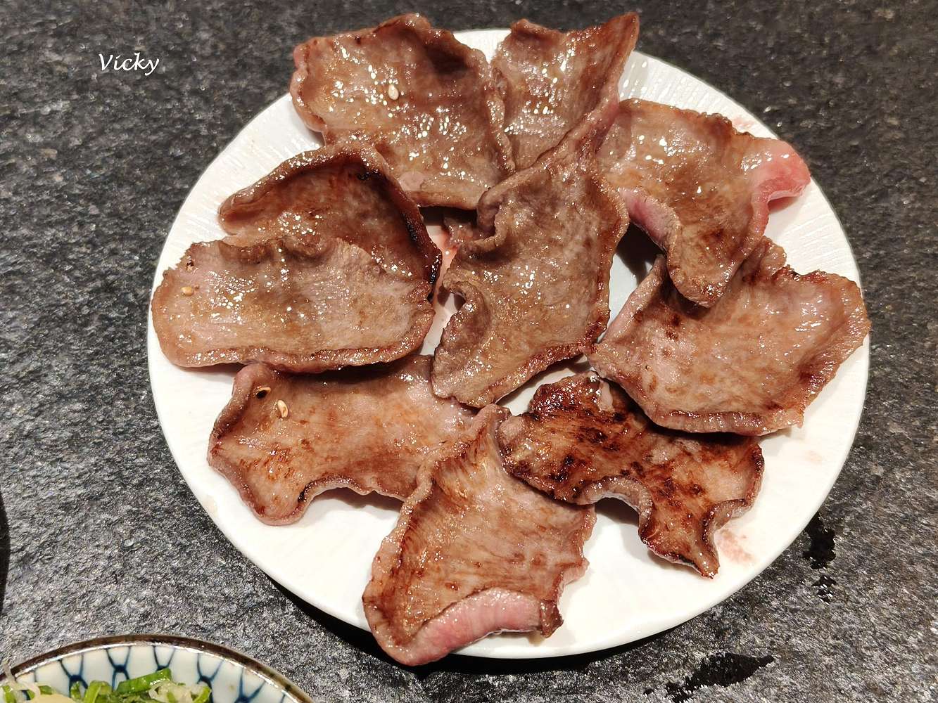 台南燒肉推薦︱Pankoko燒肉會所：第一名燒肉店！職人代烤極致和牛，厚切牛舌與月見拌飯的銷魂紀錄