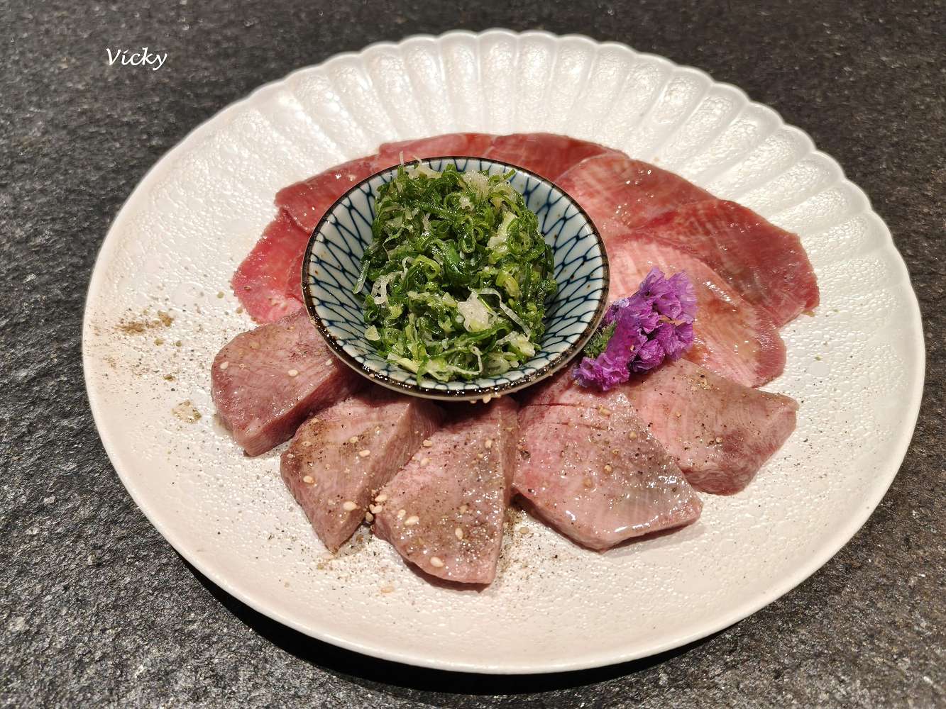 台南燒肉推薦︱Pankoko燒肉會所：第一名燒肉店！職人代烤極致和牛，厚切牛舌與月見拌飯的銷魂紀錄